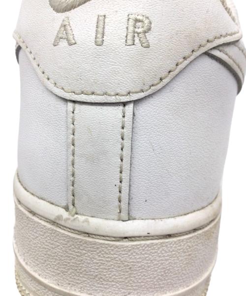 NIKE（ナイキ）NIKE (ナイキ) AIR FORCE 1 '07 ホワイト サイズ:US9、UK8、EUR42.5、cm27、BR40.5、CN270(2.5)の古着・服飾アイテム