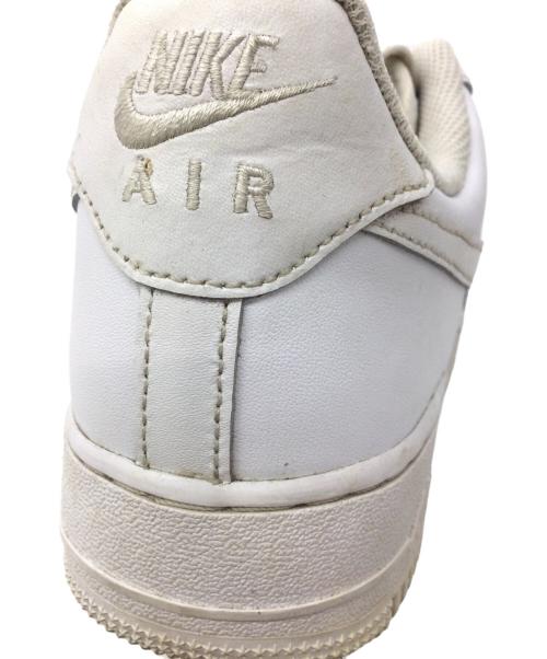 NIKE（ナイキ）NIKE (ナイキ) AIR FORCE 1 '07 ホワイト サイズ:US9、UK8、EUR42.5、cm27、BR40.5、CN270(2.5)の古着・服飾アイテム