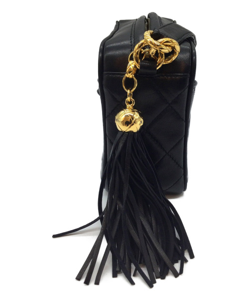 CHANEL（シャネル）CHANEL (シャネル) フリンジショルダーバッグ ブラック マトラッセの古着・服飾アイテム