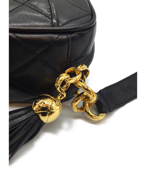 CHANEL（シャネル）CHANEL (シャネル) フリンジショルダーバッグ ブラック マトラッセの古着・服飾アイテム