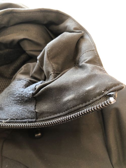 DESCENTE ALLTERRAIN（デザイント オルテライン）DESCENTE ALLTERRAIN (デザイント オルテライン) ダウンジャケット ブラック サイズ:Mの古着・服飾アイテム