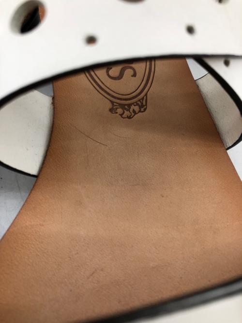 TOD'S（トッズ）TOD'S (トッズ) サンダル アイボリー サイズ:35の古着・服飾アイテム