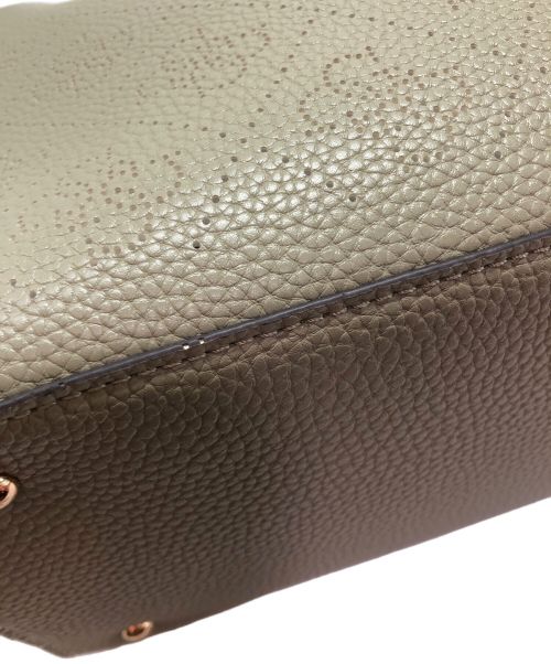 GUESS（ゲス）GUESS (ゲス) 2WAYバッグ ベージュ×ピンクの古着・服飾アイテム