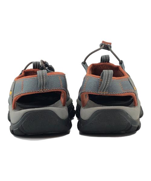 KEEN（キーン）KEEN (キーン) サンダル グレー×オレンジ サイズ:27cmの古着・服飾アイテム