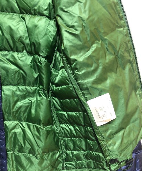 MARMOT（マーモット）MARMOT (マーモット) コンパクトダウンジャケット ネイビー×グリーン サイズ:Mの古着・服飾アイテム