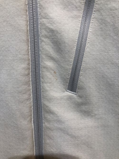 DESCENTE（デサント）DESCENTE (デサント) ジップアップジャケット グレーの古着・服飾アイテム