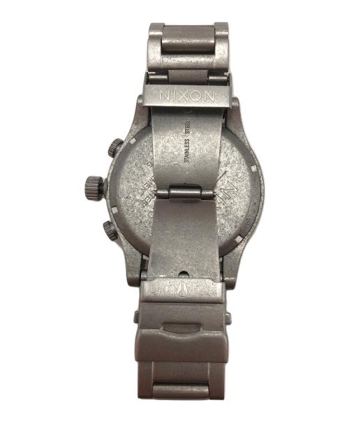 NIXON（ニクソン）NIXON (ニクソン) 腕時計 シルバーの古着・服飾アイテム
