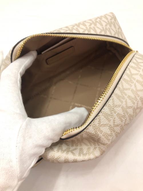 MICHAEL KORS（マイケル・コース）MICHAEL KORS (マイケルコース) トラベルポーチ ベージュの古着・服飾アイテム