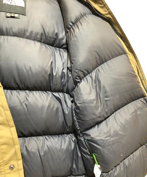 THE NORTH FACE（ザ ノース フェイス）THE NORTH FACE (ザ ノース フェイス) マウンテンダウンジャケット カーキ×ブラック サイズ:Sの古着・服飾アイテム