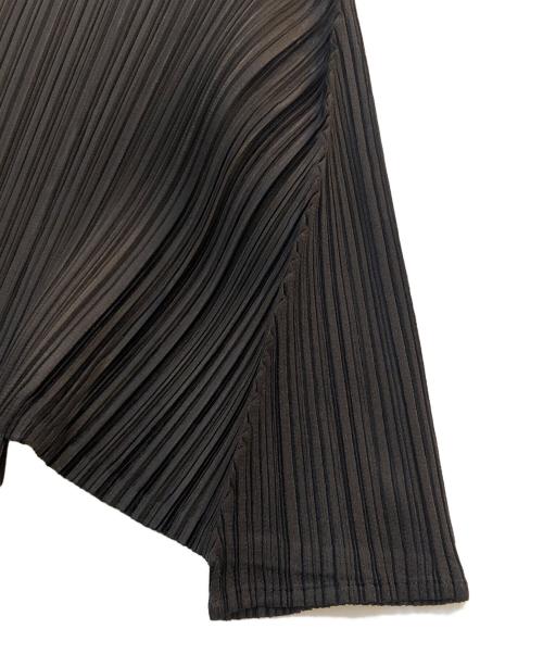 PLEATS PLEASE ISSEY MIYAKE（プリーツプリーズ イッセイミヤケ）PLEATS PLEASE ISSEY MIYAKE (プリーツプリーズ イッセイミヤケ) 半袖プリーツカットソー ブラウン サイズ:4の古着・服飾アイテム