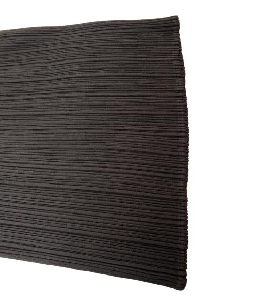 PLEATS PLEASE ISSEY MIYAKE（プリーツプリーズ イッセイミヤケ）PLEATS PLEASE ISSEY MIYAKE (プリーツプリーズ イッセイミヤケ) 半袖プリーツカットソー ブラウン サイズ:4の古着・服飾アイテム