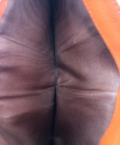 PRADA（プラダ）PRADA (プラダ) 3つ折り財布 オレンジの古着・服飾アイテム