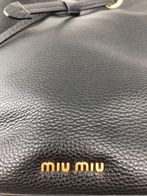 MIU MIU（ミュウミュウ）MIU MIU (ミュウミュウ) 巾着ショルダーバッグ ブラックの古着・服飾アイテム