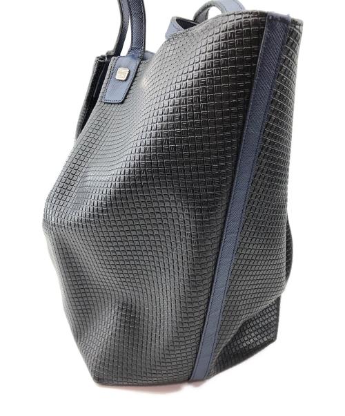 serapian（セラピアン）SERAPIAN (セラピアン) PVC型押しトートバッグ ブラックの古着・服飾アイテム