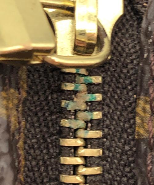 LOUIS VUITTON（ルイ ヴィトン）LOUIS VUITTON (ルイ ヴィトン) ポーチ ブラウンの古着・服飾アイテム