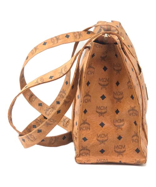 MCM（エムシーエム）MCM (エムシーエム) トラベルショルダーバッグ ブラウンの古着・服飾アイテム