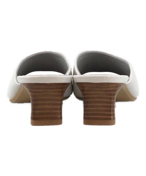 oggi（オッジ）oggi (オッジ) green label relaxing (グリーンレーベルリラクシング) ミュール ホワイト サイズ:Lの古着・服飾アイテム