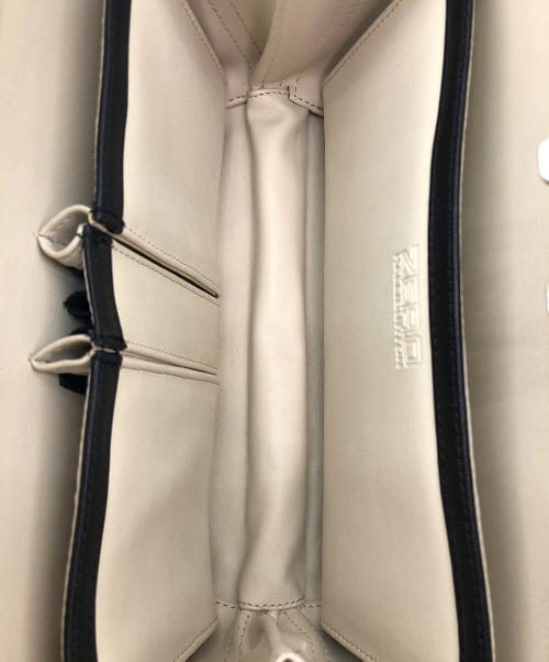 ZERO HALLIBURTON（ゼロ ハリバートン）ZERO HALLIBURTON (ゼロハリバートン) ミニアタッシュケース シルバーの古着・服飾アイテム