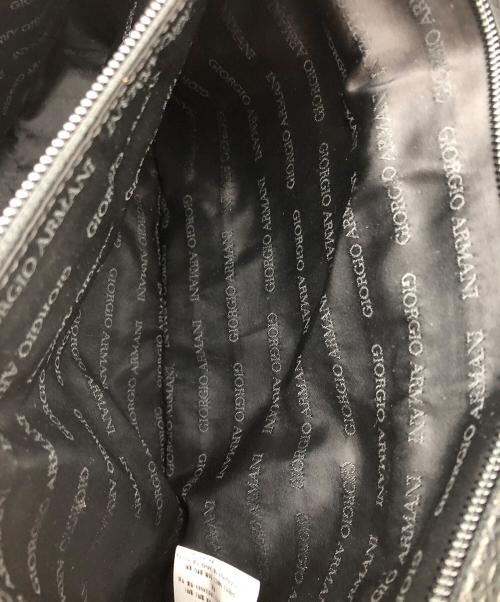 GIORGIO ARMANI（ジョルジョアルマーニ）GIORGIO ARMANI (ジョルジョアルマーニ) レザーメッセンジャーバッグ ブラックの古着・服飾アイテム