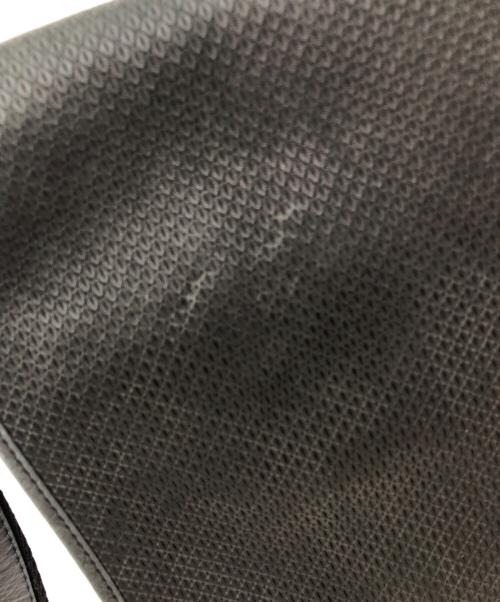 GIORGIO ARMANI（ジョルジョアルマーニ）GIORGIO ARMANI (ジョルジョアルマーニ) レザーメッセンジャーバッグ ブラックの古着・服飾アイテム