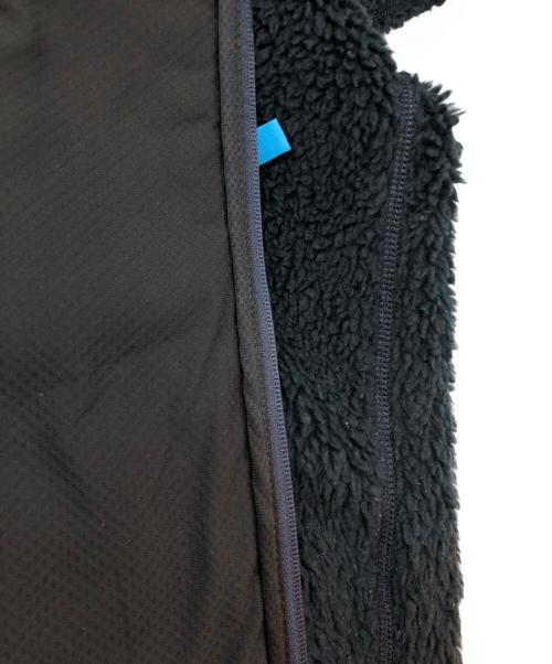 Patagonia（パタゴニア）Patagonia (パタゴニア) フリースジャケット ブラック×ブルー サイズ:XLの古着・服飾アイテム