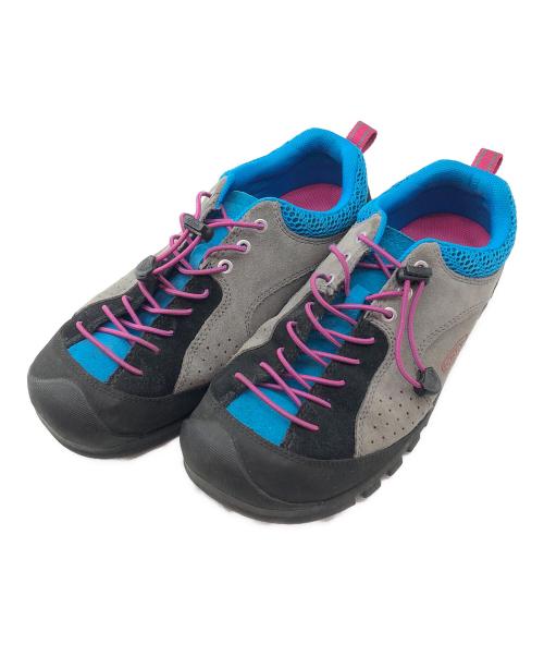 KEEN（キーン）KEEN (キーン) スニーカー グレー サイズ:28cmの古着・服飾アイテム