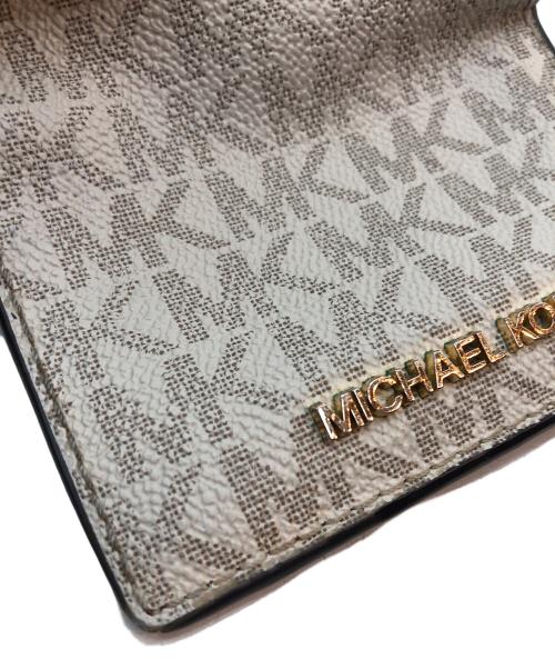 MICHAEL KORS（マイケルコース）MICHAEL KORS (マイケルコース) 3つ折り財布 ホワイト×ブラウンの古着・服飾アイテム
