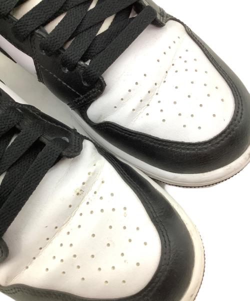 NIKE（ナイキ）NIKE (ナイキ) ミッドカットスニーカーAIR JORDAN1 ブラック×ホワイト サイズ:27cmの古着・服飾アイテム