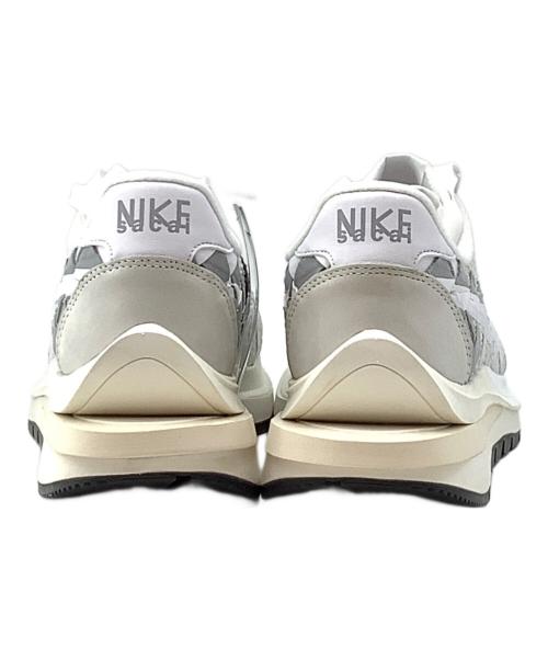 NIKE（ナイキ）NIKE (ナイキ) sacai (サカイ) Jean Paul GAULTIER (ジャンポールゴルチェ) Air Woven VaporWaffle ホワイト サイズ:28.5㎝ 未使用品の古着・服飾アイテム