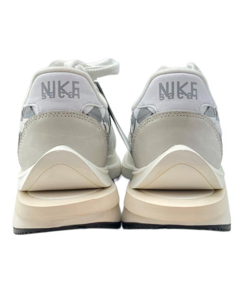 NIKE（ナイキ）NIKE (ナイキ) sacai (サカイ) Jean Paul GAULTIER (ジャンポールゴルチェ) Air Woven VaporWaffle ホワイト サイズ:28.5㎝ 未使用品の古着・服飾アイテム