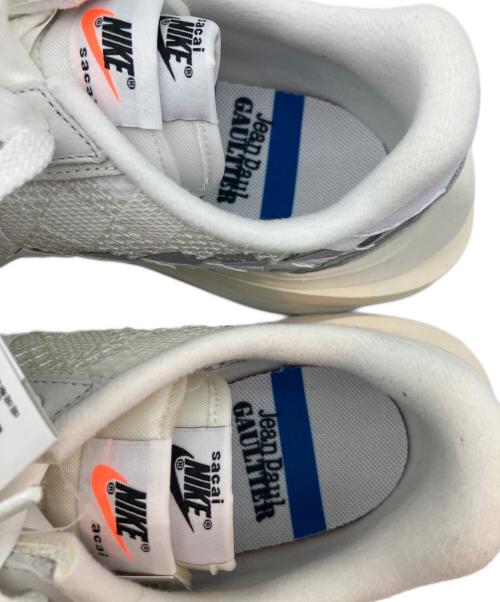 NIKE（ナイキ）NIKE (ナイキ) sacai (サカイ) Jean Paul GAULTIER (ジャンポールゴルチェ) Air Woven VaporWaffle ホワイト サイズ:28.5㎝ 未使用品の古着・服飾アイテム