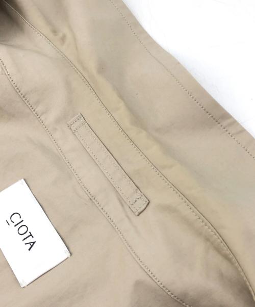 CIOTA（シオタ）CIOTA (シオタ) スビンコットンタイプライタータイロッケンコート ベージュ サイズ:6の古着・服飾アイテム