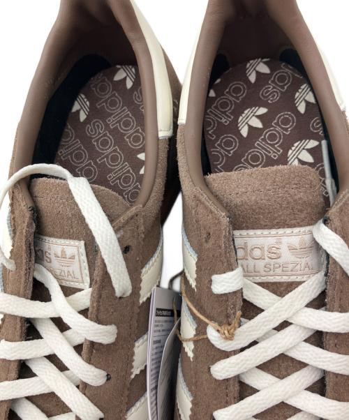 adidas（アディダス）adidas (アディダス) ローカットスニーカー ベージュ×ホワイト サイズ:25cm 未使用品の古着・服飾アイテム
