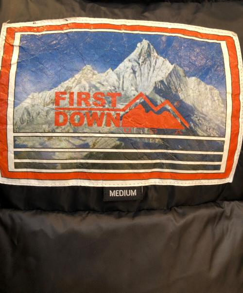FIRST DOWN（ファーストダウン）FIRST DOWN (ファーストダウン) パネルショートダウンジャケット ブラック×パープル サイズ:MEDIUMの古着・服飾アイテム