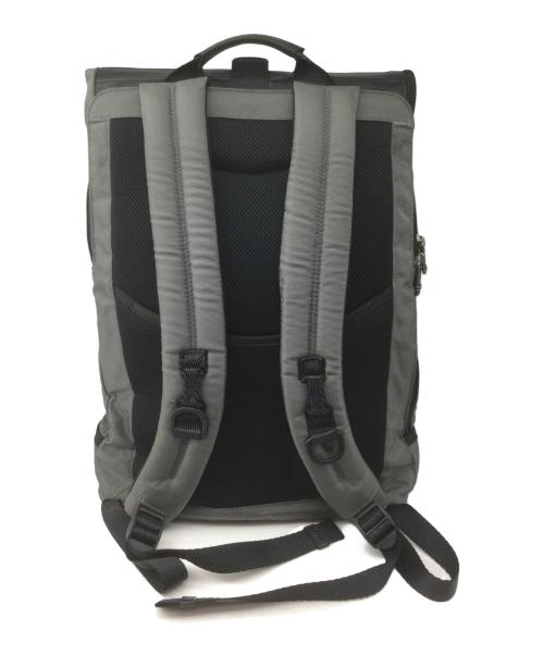 TUMI（トゥミ）TUMI (トゥミ) リュック グレーの古着・服飾アイテム