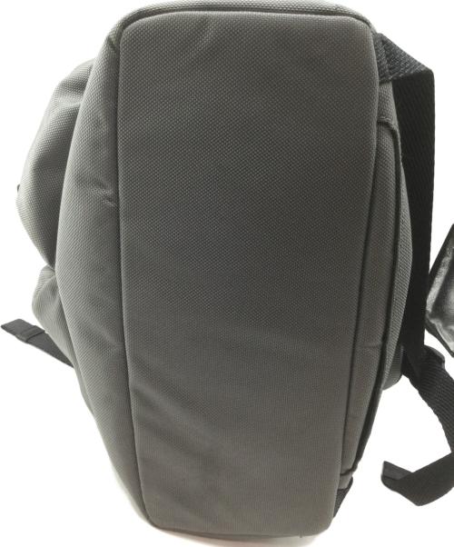 TUMI（トゥミ）TUMI (トゥミ) リュック グレーの古着・服飾アイテム