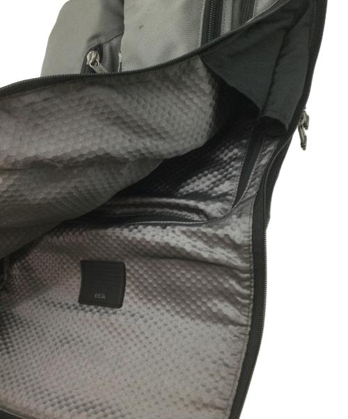 TUMI（トゥミ）TUMI (トゥミ) リュック グレーの古着・服飾アイテム