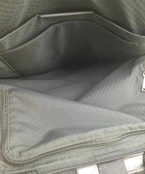 TUMI（トゥミ）TUMI (トゥミ) リュック グレーの古着・服飾アイテム