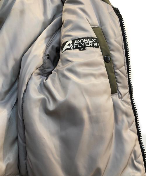 AVIREX（アヴィレックス）AVIREX (アヴィレックス) フライトジャケット カーキ×ブラック サイズ:Mの古着・服飾アイテム