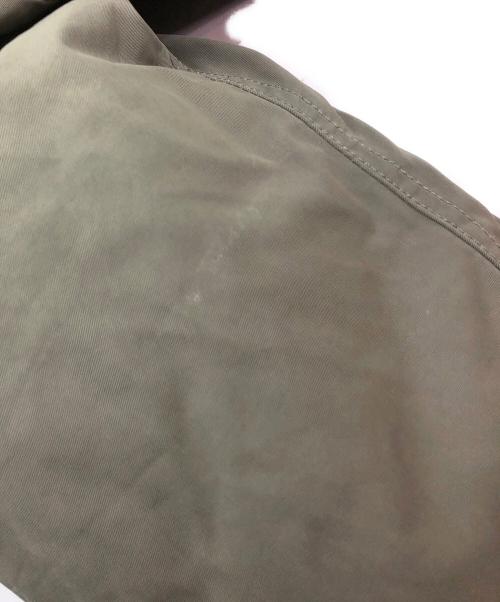 AVIREX（アヴィレックス）AVIREX (アヴィレックス) フライトジャケット カーキ×ブラック サイズ:Mの古着・服飾アイテム