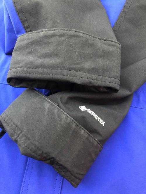 THE NORTH FACE（ザ ノース フェイス）THE NORTH FACE (ザ ノース フェイス) マウンテンパーカー ブルー×ブラック サイズ:Lの古着・服飾アイテム