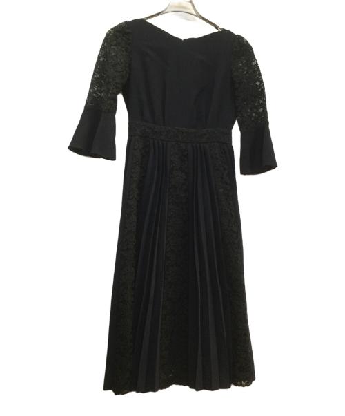 23区 applaudir（23区アプロディール）23区 APPLAUDIR (23区アプロディール) レースコンビプリーツドレス ブラック サイズ:32 未使用品の古着・服飾アイテム