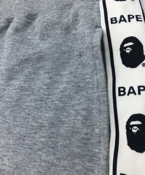 A BATHING APE（ア ベイシング エイプ）A BATHING APE (ア ベイシング エイプ) テープラインショートパンツ グレー サイズ:Mの古着・服飾アイテム