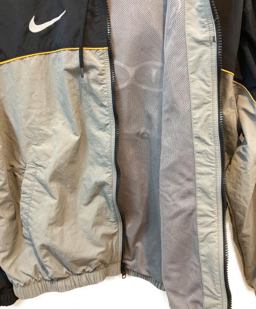 NIKE（ナイキ）NIKE (ナイキ) フーデッドジャケット グレー×ブラック サイズ:Mの古着・服飾アイテム