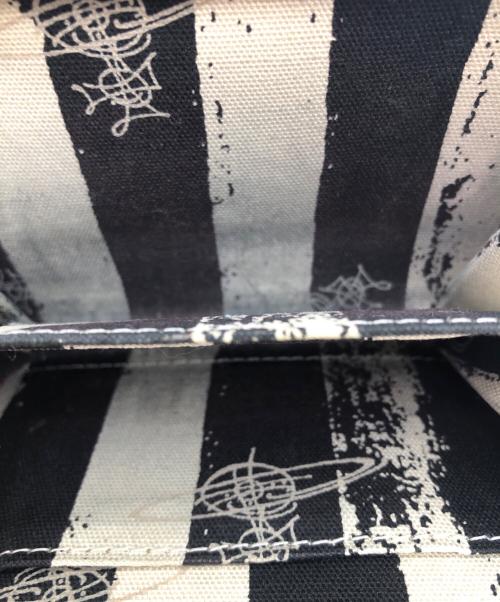 Vivienne Westwood（ヴィヴィアンウエストウッド）Vivienne Westwood (ヴィヴィアンウエストウッド) 3つ折り財布 ブラックの古着・服飾アイテム