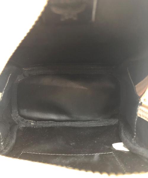 MCM（エムシーエム）MCM (エムシーエム) スタッズリュック　スターク ヴィセトス リュックサック ブラウンの古着・服飾アイテム