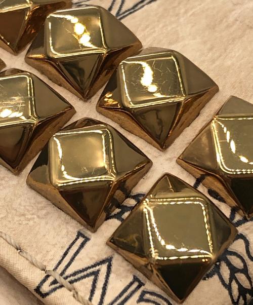 MCM（エムシーエム）MCM (エムシーエム) スタッズリュック　スターク ヴィセトス リュックサック ブラウンの古着・服飾アイテム