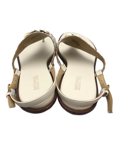 MICHAEL KORS（マイケルコース）MICHAEL KORS (マイケルコース) サンダル アイボリー サイズ:7.5Mの古着・服飾アイテム