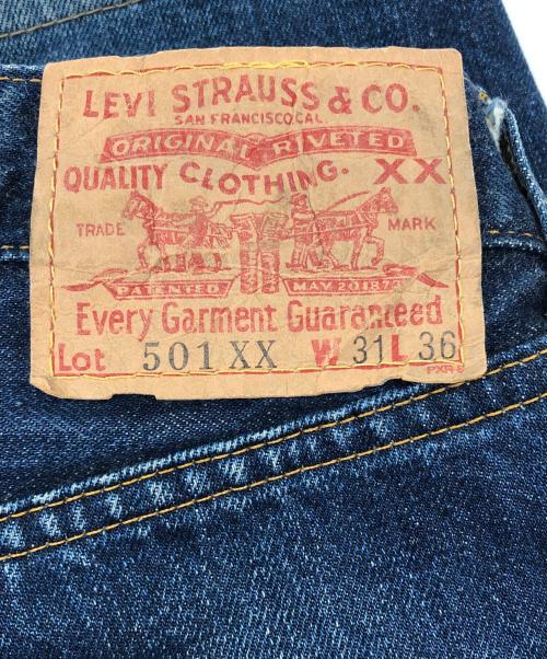 LEVI'S（リーバイス）LEVI'S (リーバイス) デニムパンツ　復刻 501XX USA製 ボタン裏555 ビッグE バレンシア工場 @ インディゴ サイズ:Ｗ31Ｌ36の古着・服飾アイテム