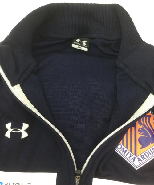 UNDER ARMOUR（アンダーアーマー）UNDER ARMOUR (アンダーアーマー) セットアップトレーニングシャツ ネイビー×オレンジ サイズ:XXLの古着・服飾アイテム